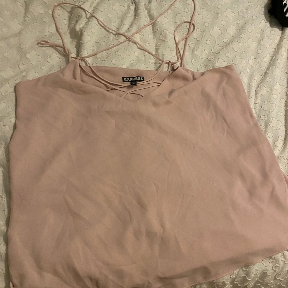 pink tank top